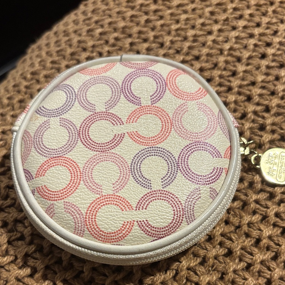 Coach Multicolor Circle Pattern Coin Purse a perfect condition